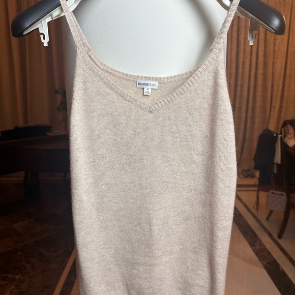 Minnie Rose Cashmere V-Neck Tank Top | Luxury Knit - Picture 2 of 9
